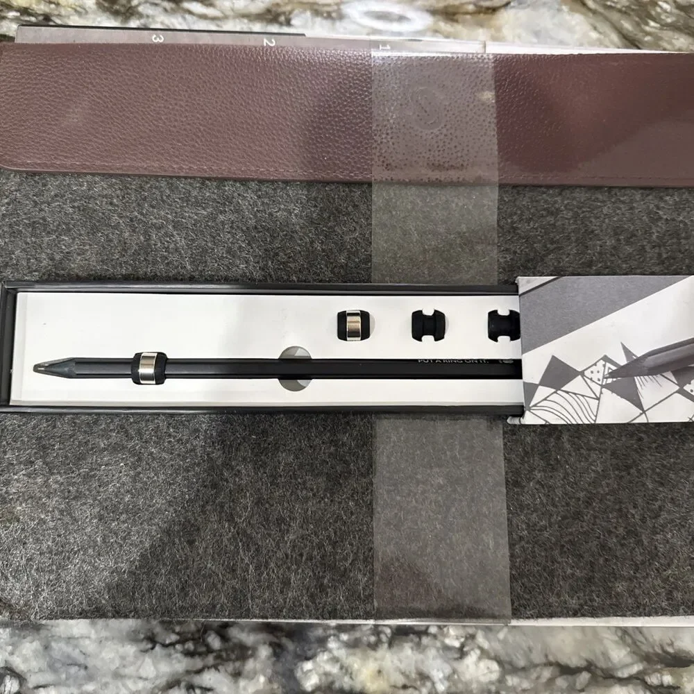 Iskn The Slate Bundle W/Case & The Ring
